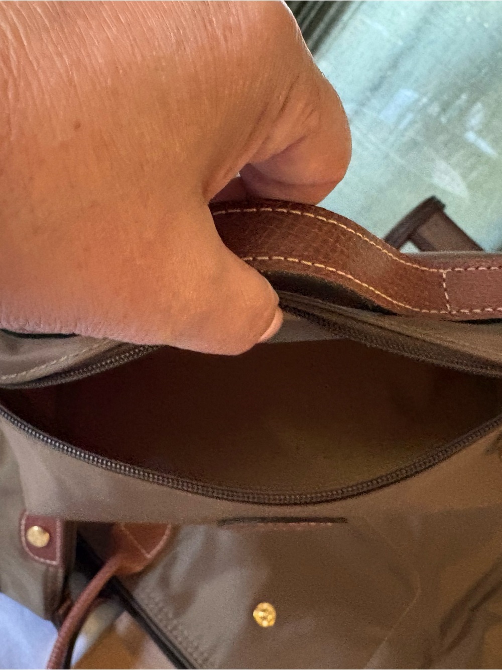 Longchamp Brown Nylon Trio with Tan Leather Trim - Picture 5 of 10